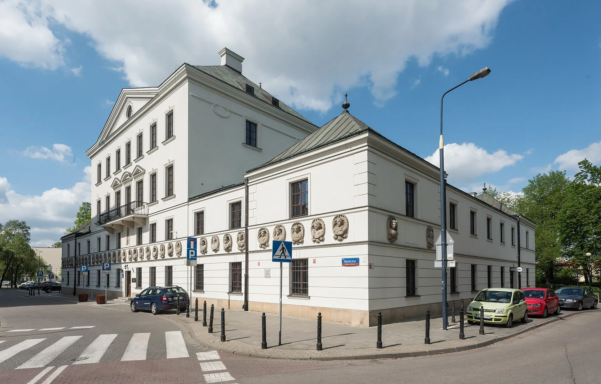 Załuski Library opens historical image 1