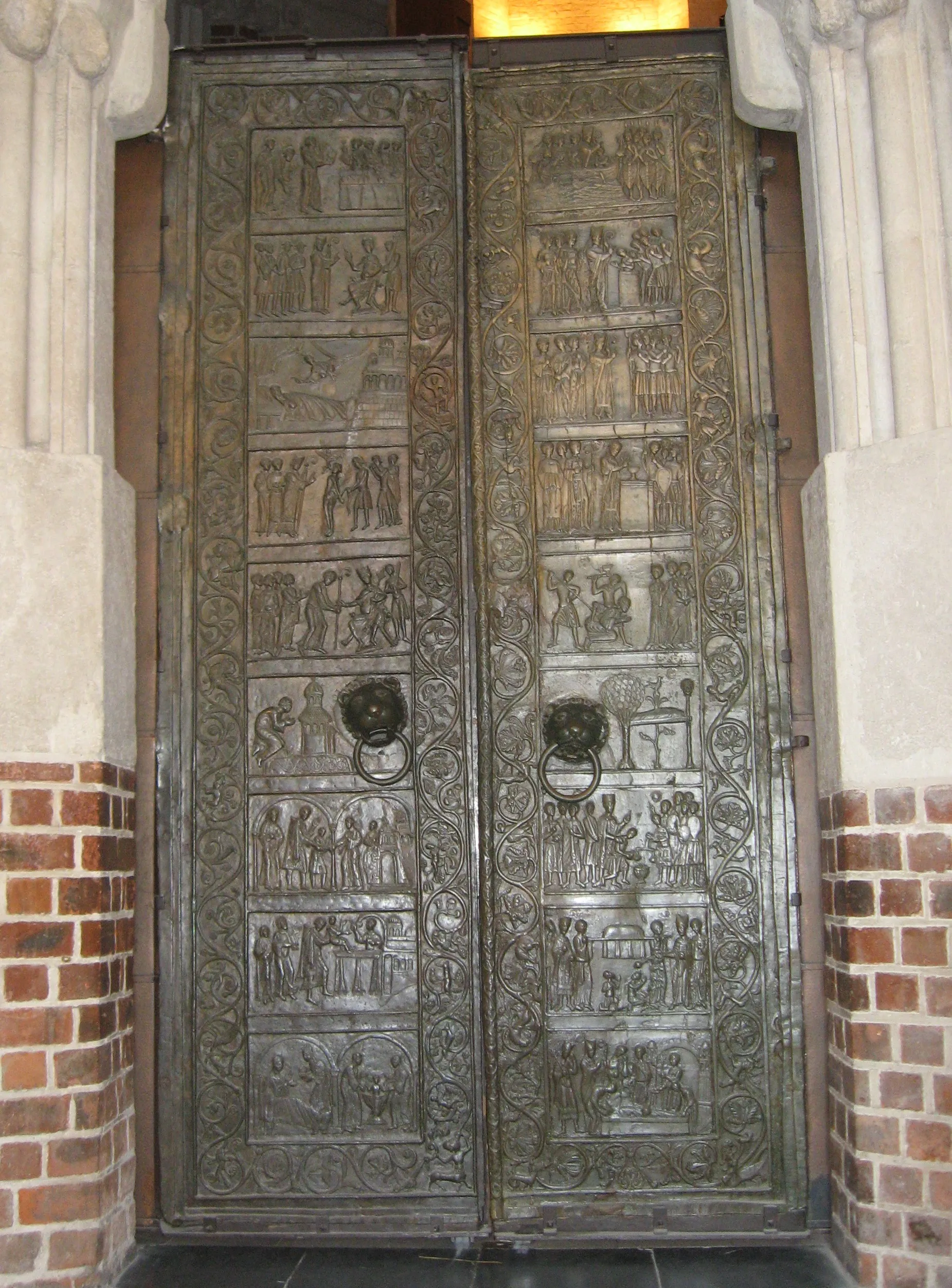 Gniezno Doors are cast historical image 1