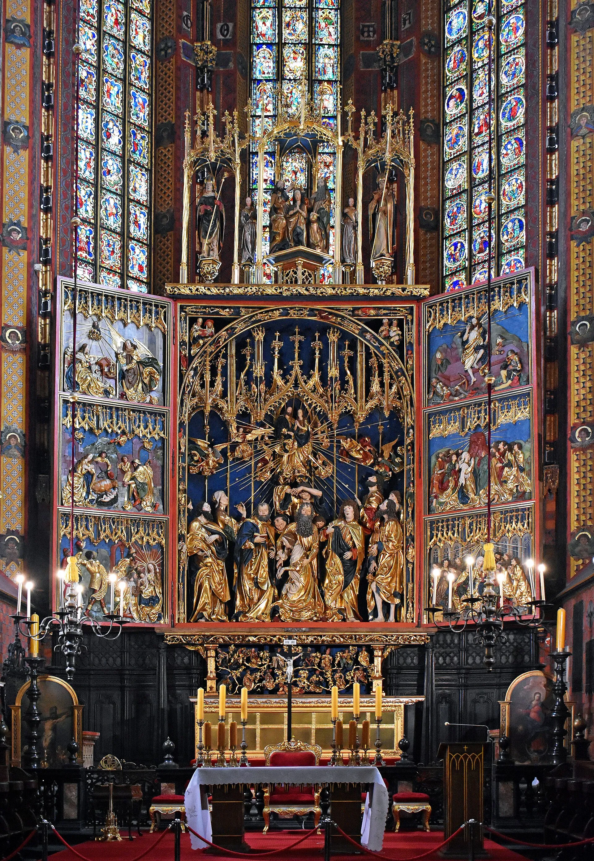 Veit Stoss completes the altar in St Mary's historical image 1