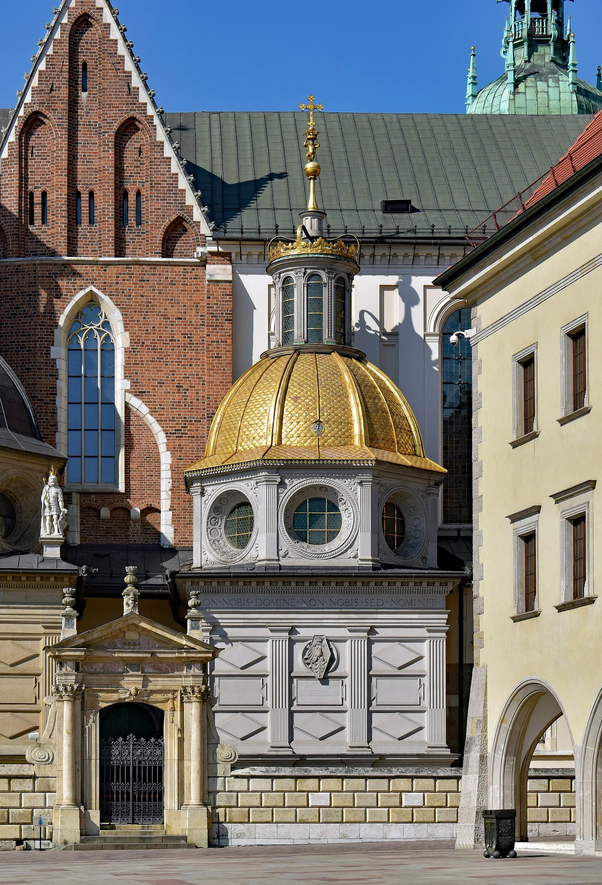 Sigismund's Chapel begun historical image 1